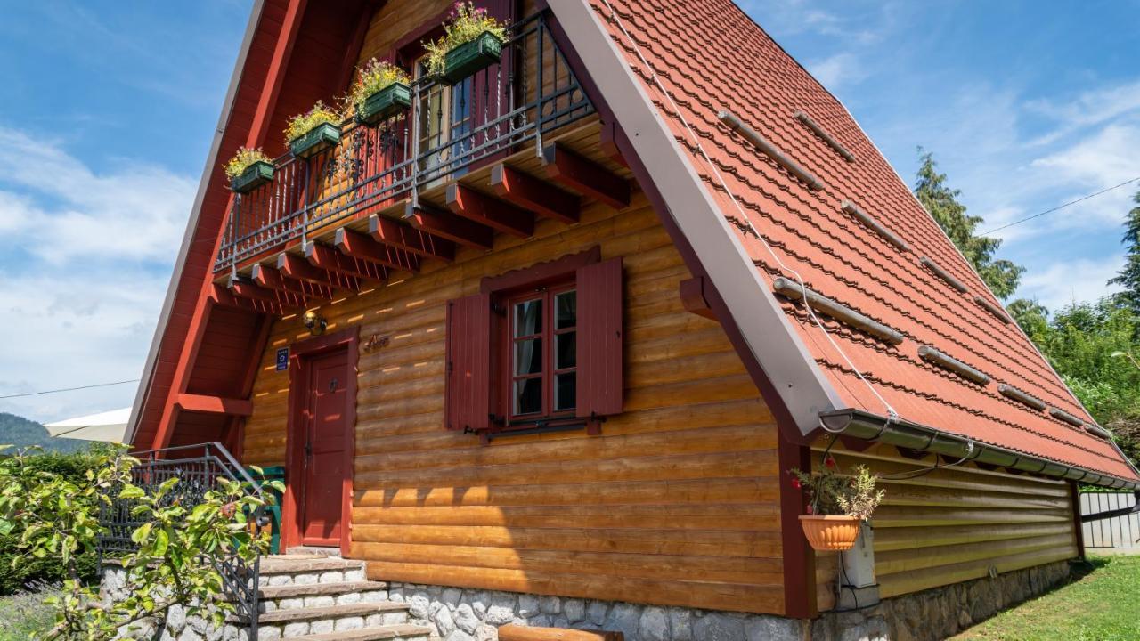 Вилла Chalets Runolist Црни-Луг Экстерьер фото