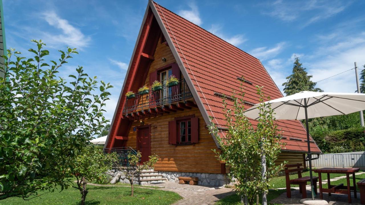 Вилла Chalets Runolist Црни-Луг Экстерьер фото